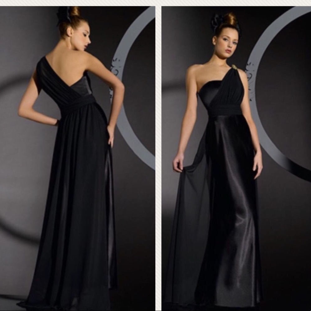 Black Elegant Bridesmaid dress